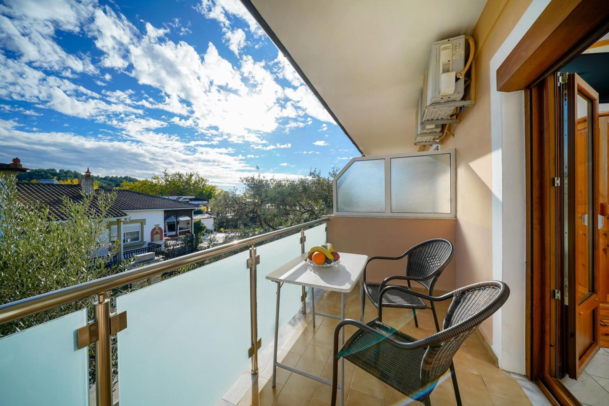 Opalium Beach Front Suites Potos Ngoại thất bức ảnh