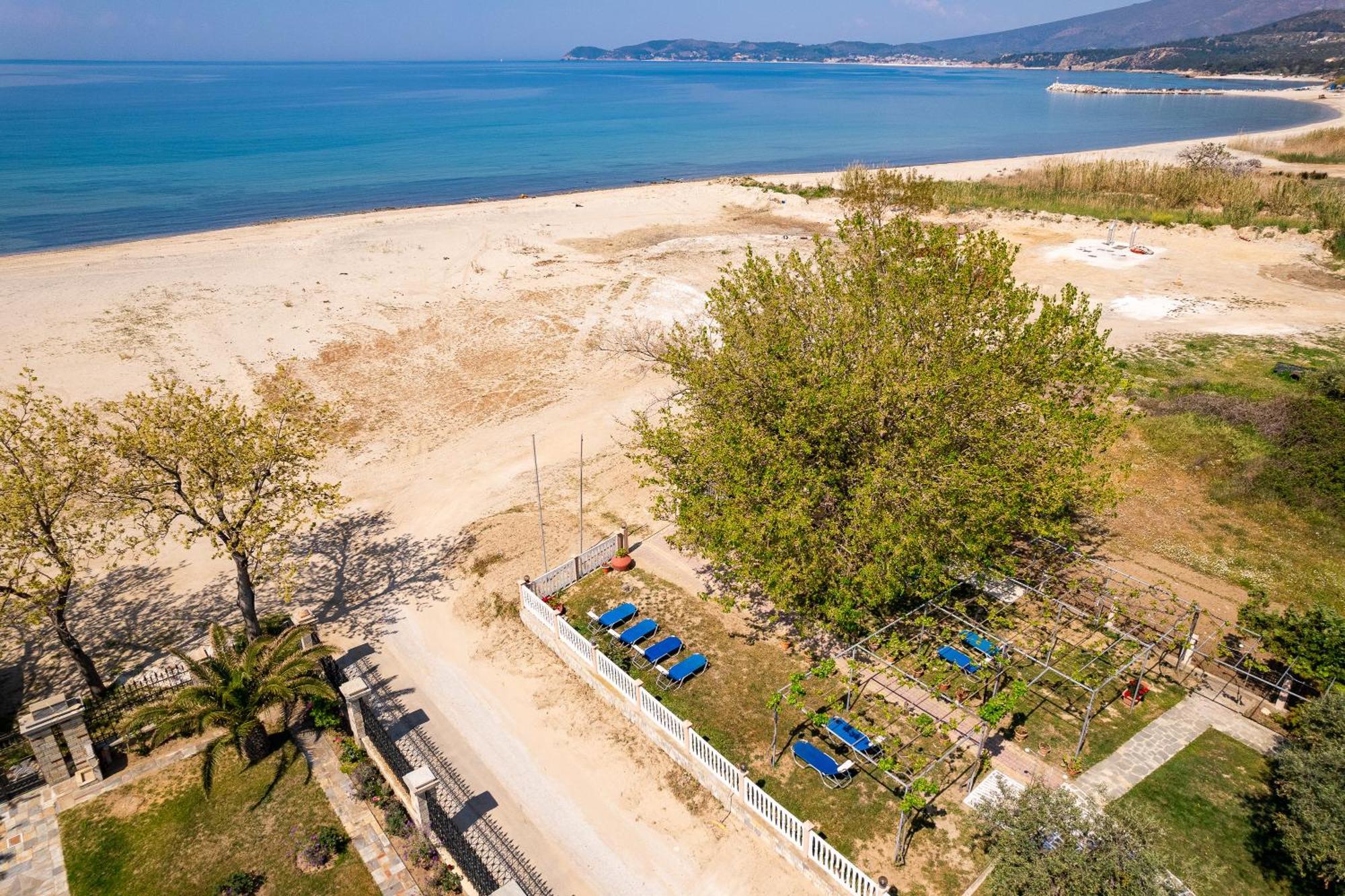 Opalium Beach Front Suites Potos Ngoại thất bức ảnh