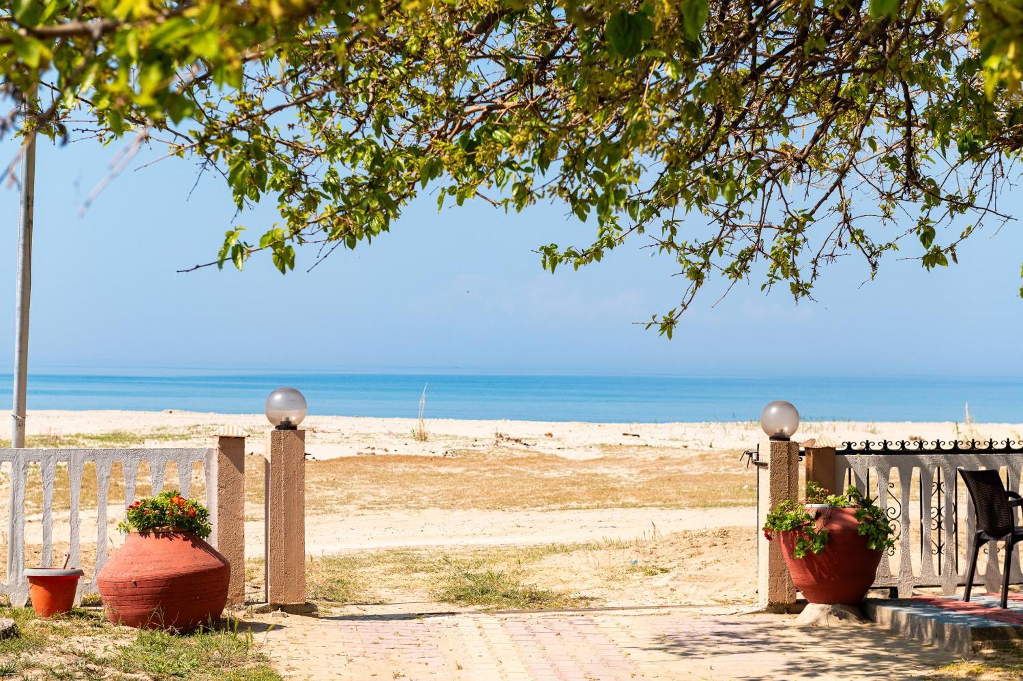 Opalium Beach Front Suites Potos Ngoại thất bức ảnh
