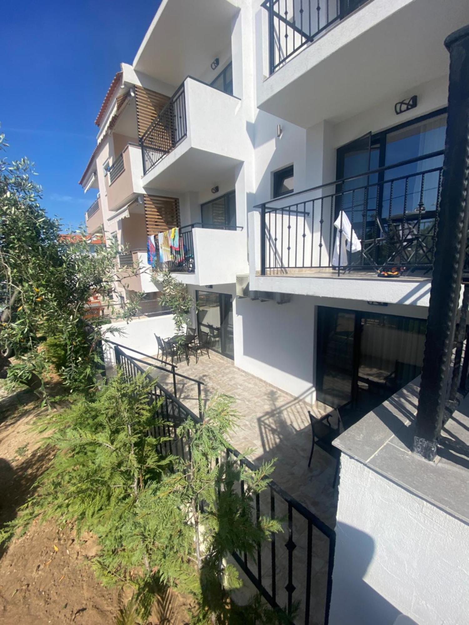 Opalium Beach Front Suites Potos Ngoại thất bức ảnh