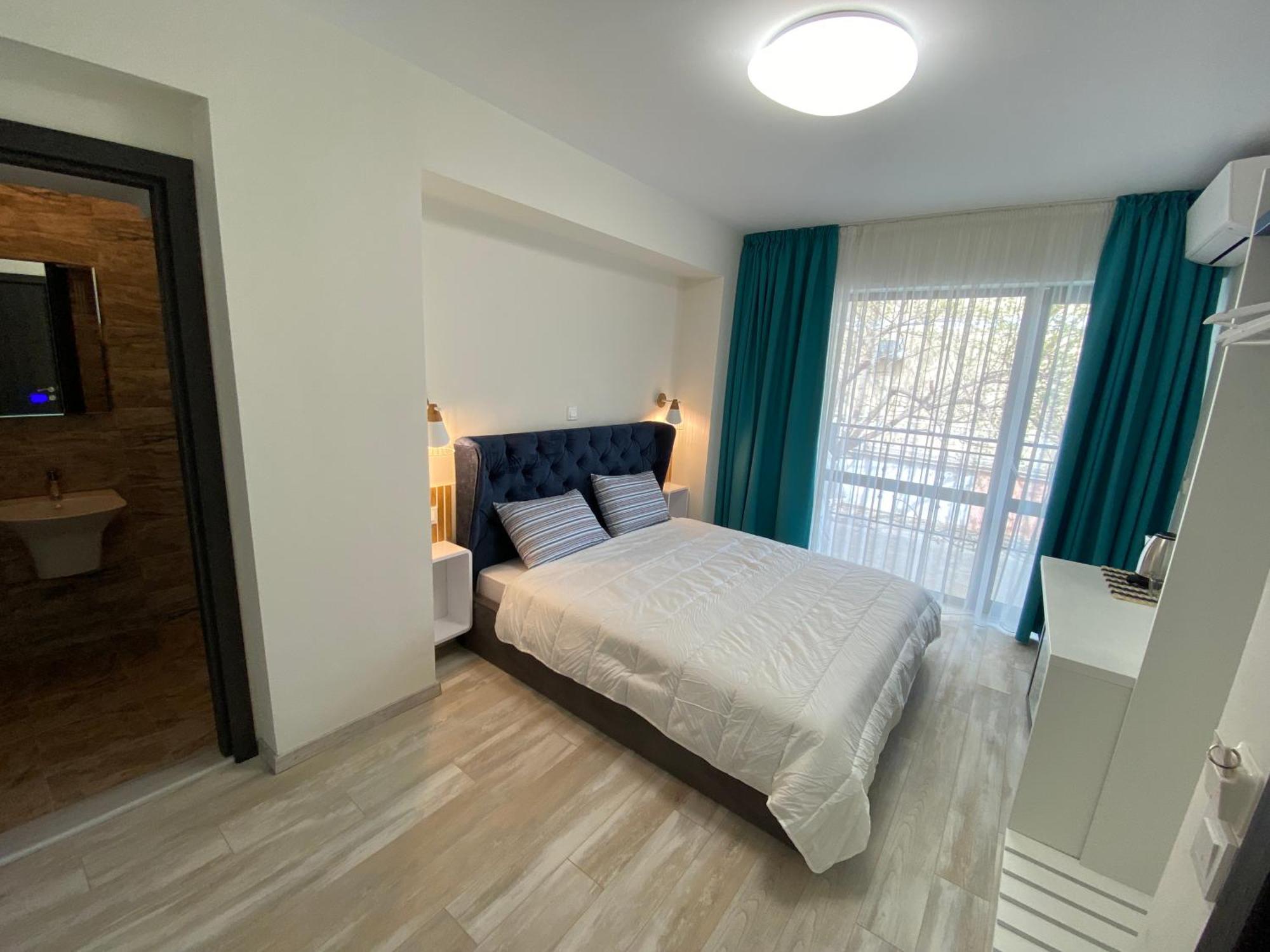 Opalium Beach Front Suites Potos Ngoại thất bức ảnh