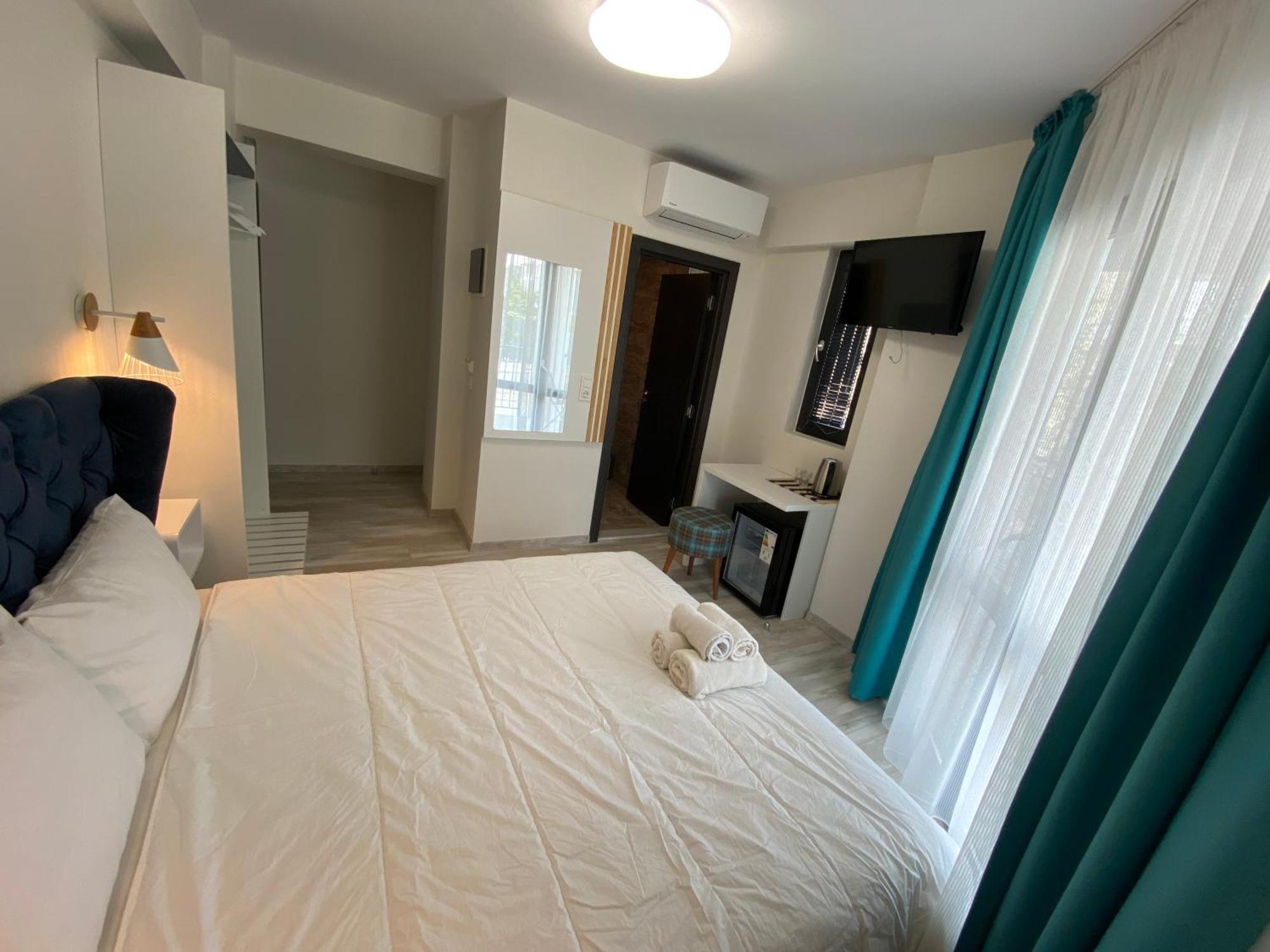 Opalium Beach Front Suites Potos Ngoại thất bức ảnh