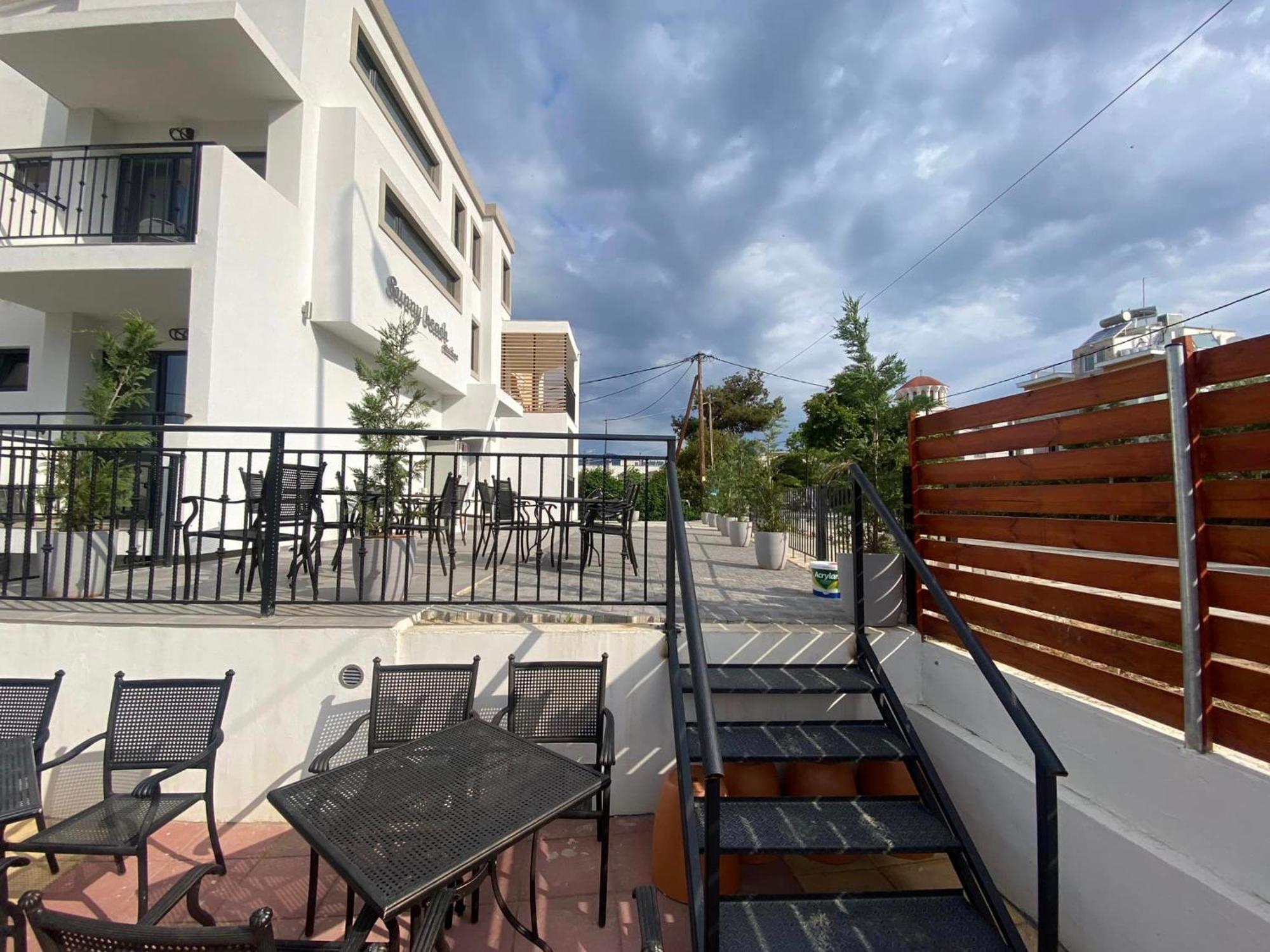 Opalium Beach Front Suites Potos Ngoại thất bức ảnh