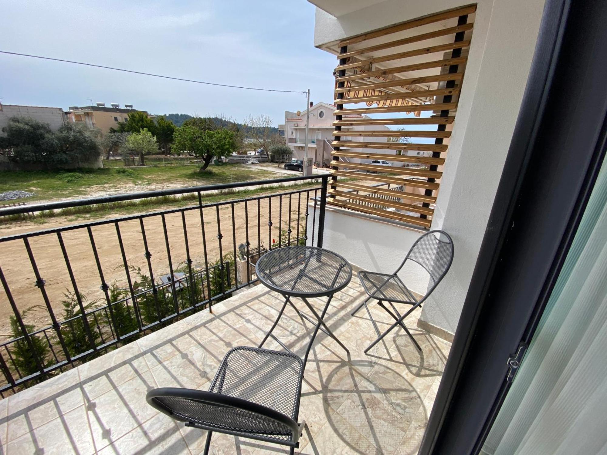 Opalium Beach Front Suites Potos Ngoại thất bức ảnh