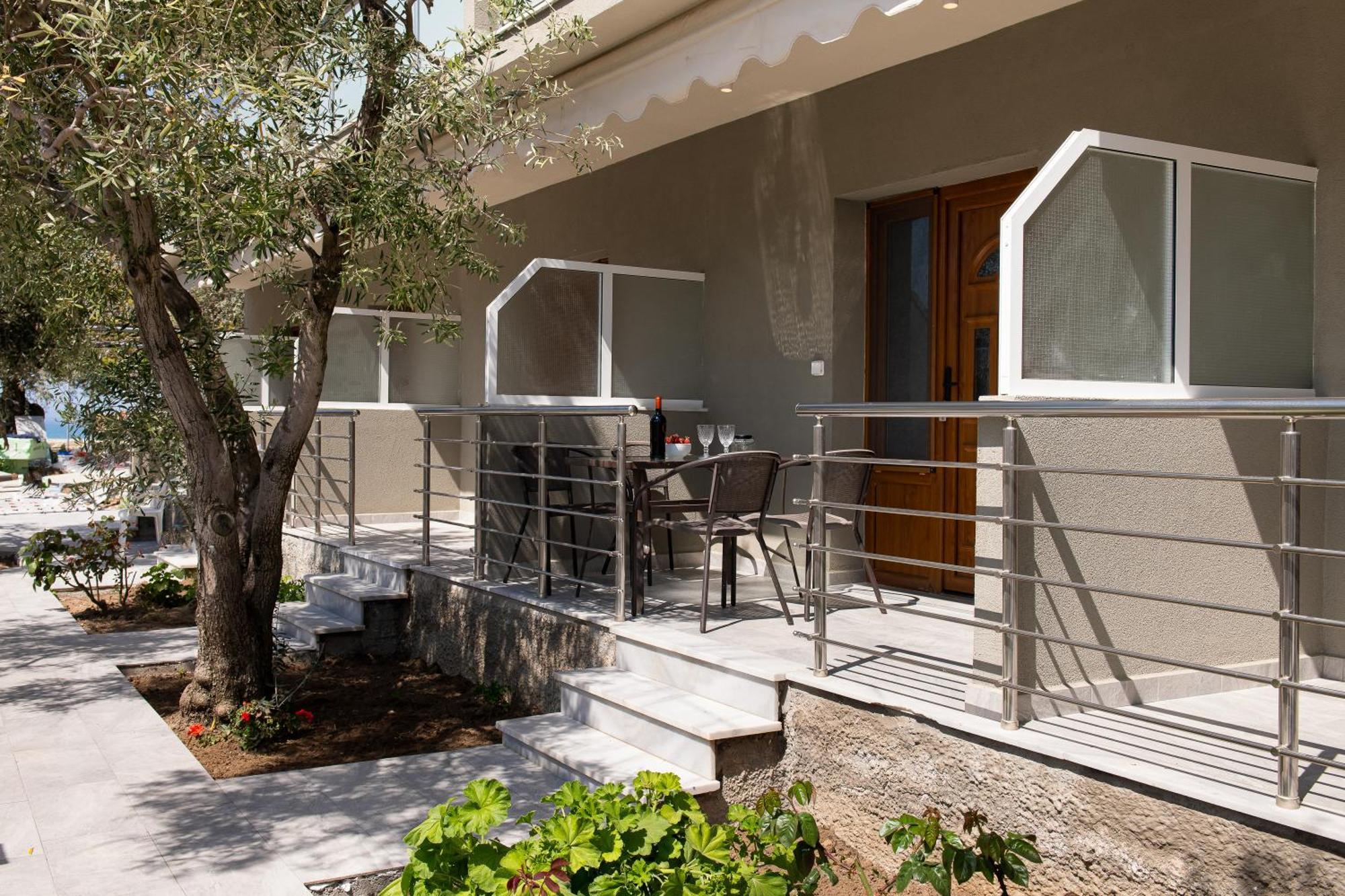 Opalium Beach Front Suites Potos Ngoại thất bức ảnh