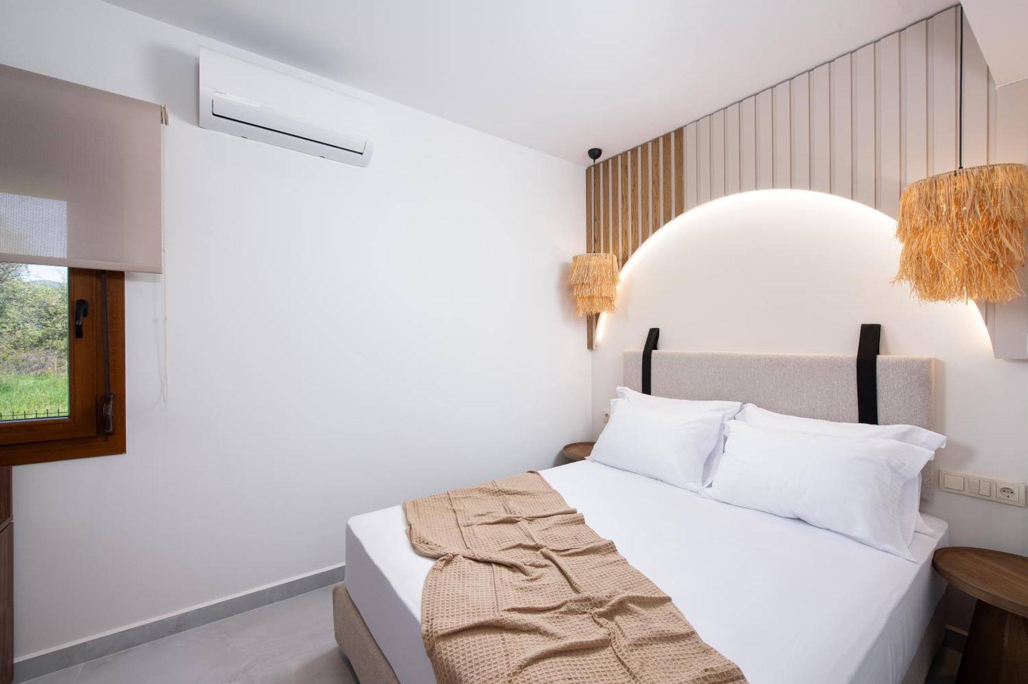Opalium Beach Front Suites Potos Ngoại thất bức ảnh